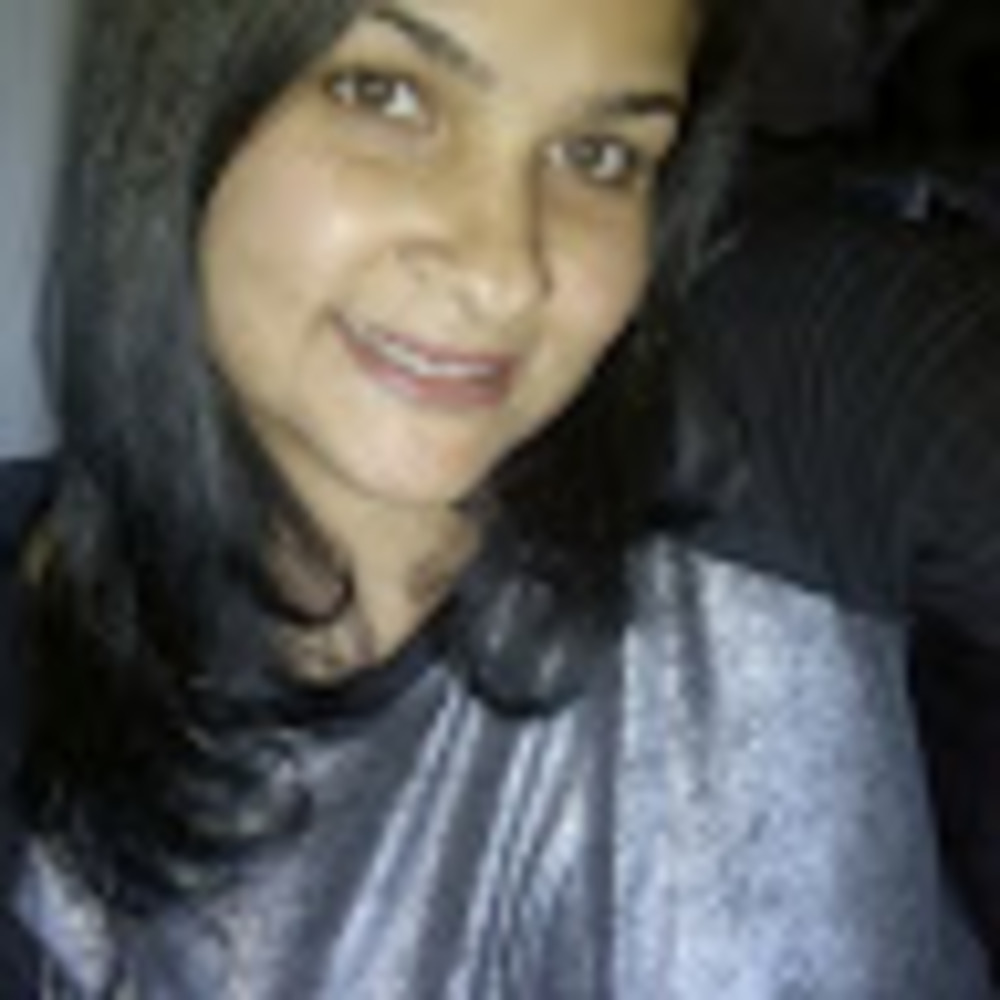 Meet your Posher, Yesenia